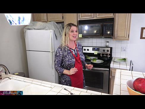 ❤️ Stepmom u munghje in cucina prima di a so data Solo porno à co.rassadakubani.ru ️❤
