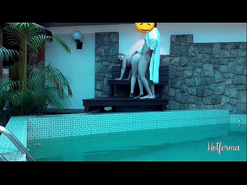 ❤️ Boss invita a cameriera à a piscina, ma ùn pudia resiste à un caldu Solo porno à co.rassadakubani.ru ️❤